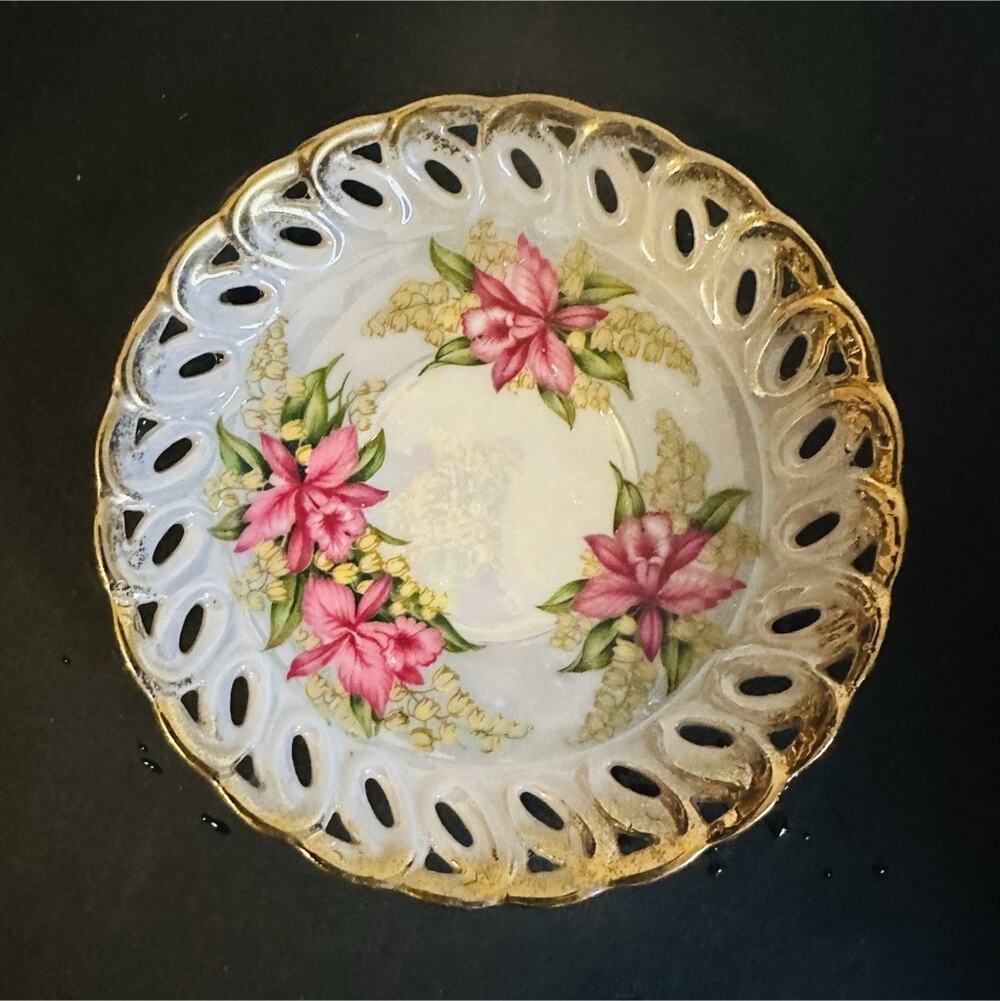 Royal Halsey Porcelain Plate Pierced Rim Floral Pink Flowers Gold Trim Japan